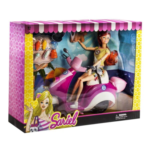 Кукла на мопеде с питомцем и аксессуарами “Sariel 7733-C1” в коробке.