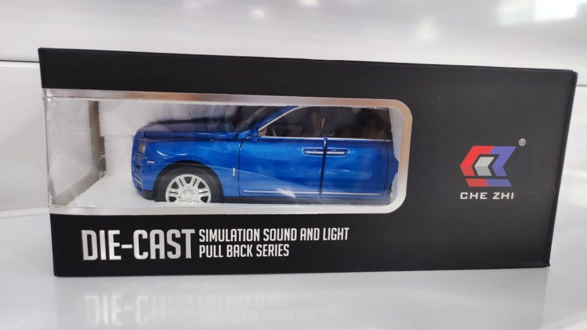 Машинка Die-cast «Rolls-Royce Cullinan» (Арт. CZ113) 3