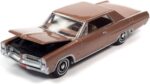 Игрушечная машинка Pontiac Grand Prix Royal Bobcat - Saddle Bronze Poly (Арт. AW64372-R3VB-N2) 3