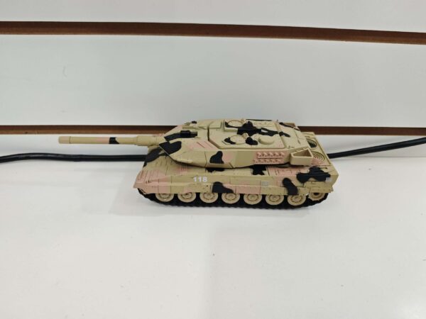 Машинка мет. свет+звук Арт. B3522